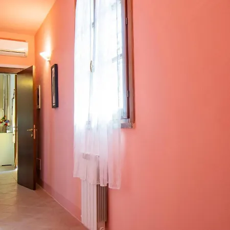 Il Sorriso By Interhome Aia Murata